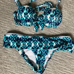 Victoria’s Secret bikini